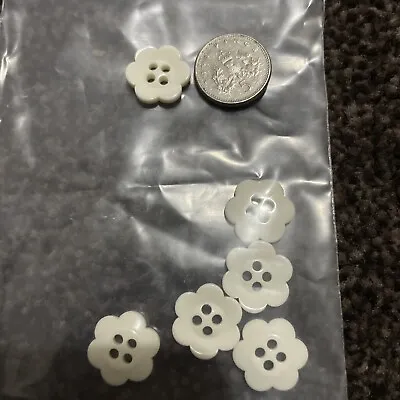 £1.99 • Buy White Flower Baby Buttons Pack Off 6
