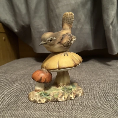£10 • Buy Royal Osborne Wren Bird Fine Bone China Ornament
