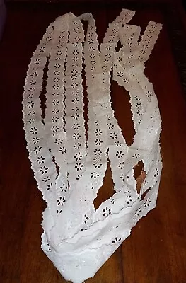 White Broderle Anglais Lace Trim • £4