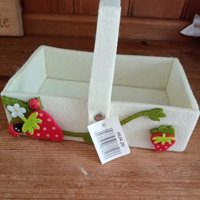 £2.50 • Buy  Easter Basket. Strawberries /ladybirds Felt. 