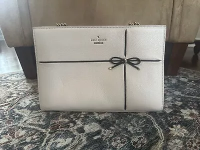 Kate Spade Satchel With Bow Detail • $14