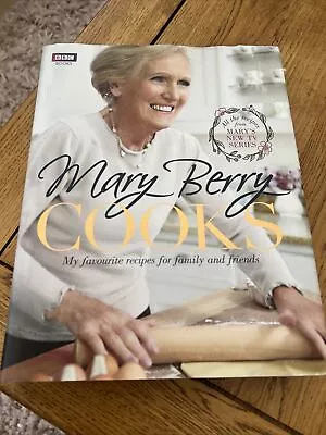 Mary Berry Cooks By Mary Berry (Hardcover 2014) • £0.99