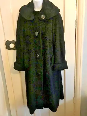 Vintage Faux Lambswool Coat • £45