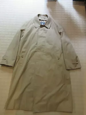 Burberry Men's Classic Plain Front Full Length Khaki Raincoat  (44 Regular) • $299.99