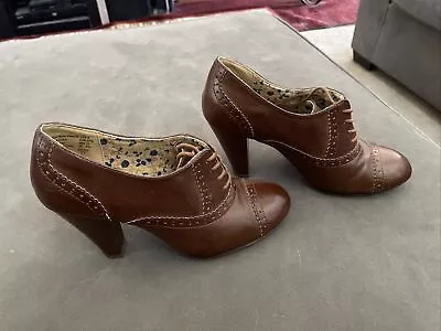 American Eagle Librarian Oxfords Brown Lace-Up Heels Women Size 6 (Used) • $19.99