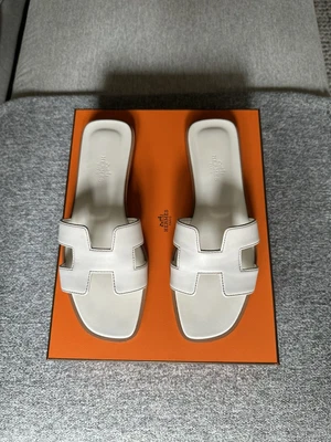 $800 • Buy Hermes Oran White Sandals 37