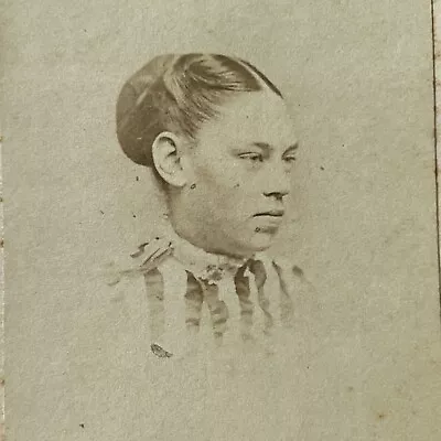 Antique CDV Photograph Beautiful Young Woman Civil War Era New Bedford MA • $14.95