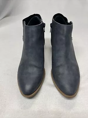 Vera Wang Vienna Blue Faux Leather Ankle Boots Size 8M Side Zip • $19.99
