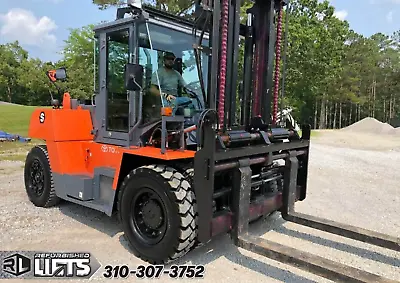 2014 TOYOTA 50-4FD110 Diesel Pneumatic Tire Forklifts 25000LB Capacity LOW HOUR • $149950
