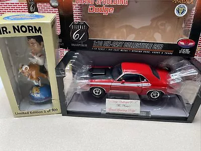 1/18 1971 Dodge Challenger RT 440 SIX PACK MR NORM’s Bobble Head Bundle 50677 • $379.99