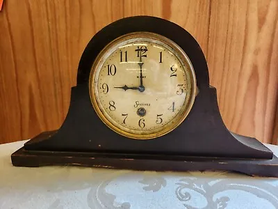 Vintage Sessions 8 Day Mantle Clock • $40