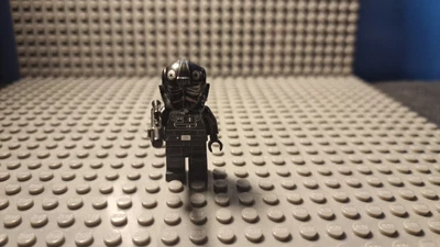 £15 • Buy Imperial TIE Fighter Pilot - Light Nougat Head, Scowl, White Insignia On Helmet 