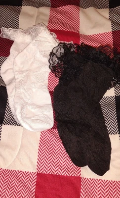 $6 • Buy Two Pairs Of Womens Ankle Ruffles Sockd