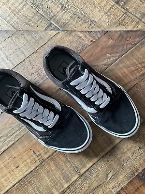 VANS Old Skool Size: Mens 4/wmns 5.5 • $11