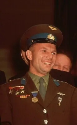 Yuri Gagarin Unsigned 7 X 5 Photo - Russian Cosmonaut - First Person In Space *1 • £1.70