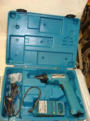 Makita 6891D Cordless Drywall Screwdriver No Battery With Case Charger 9.6v Nice • $40