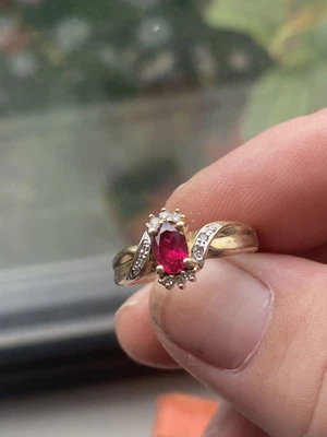 $239 • Buy Vintage 375 Yellow And White Gold Ruby And Diamond Ring 