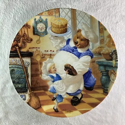 PAT-A-CAKE Plate Keepsake Rhymes #3 Scott Gustafson Baker's Man Child & Bear • $14.95