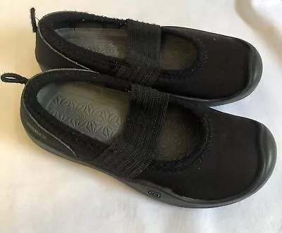 Keen Size 11 Black Moxie Mary Jane Flat • $22