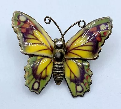 B4-599 Vintage Brooch Gold Tone Pin 1.25  Purple Butterfly Animal • $4.99