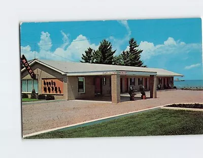 Postcard Hunt's Motel Mackinaw City Michigan • $3.21