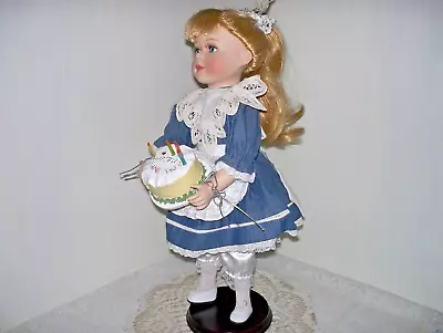 VTG Porcelain Doll Girl Butterfly Kisses Beautiful Happy Birthday Cake • $23.99