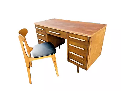 Beautiful Mid Century Modern Writing Office Desk W/ Mid Century Chair • $399.95