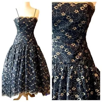 Vintage 1980s Mario Forte Black & Gold Metallic Lace And Tulle Formal Dress - 6 • $79