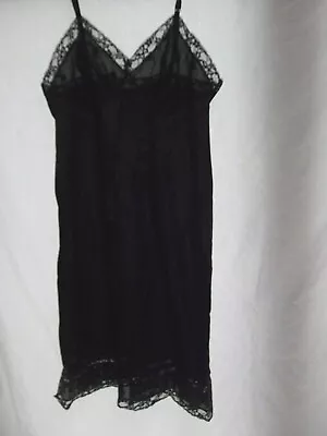 Vtg Vanity Fair Full Slip Bullet Lingerie Sz 32 Small Black Embroider Lace MINT • $23.99