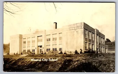 C.1910 RPPC MINERAL CITY OH OHIO SCHOOL REAL PHOTO Postcard P40 • $37.50