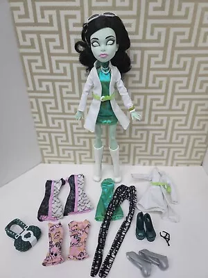 Monster High I Love Fashion Scarah Screams Doll - Used • $42