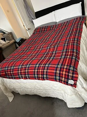 Vintage Acrylic Blanket 182cm X 152cm • £13