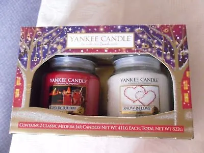 Yankee Candle 2 X Medium Jars Boxed Set Cosy By The Fire & Snow In Love • £59.95