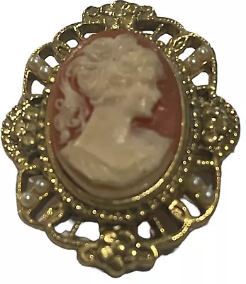 Vintage Gold Tone Pink Cameo Brooch Estate Find • $14.99