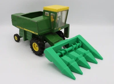 $30 • Buy No. 443 Four-Row Corn Head For John Deere 6600 Combine By Ertl - 1970s