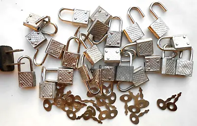 (25) Small  MINI  Padlocks  With 25 Key   ALL  Locks Same Keys Art Craft... • $9.99