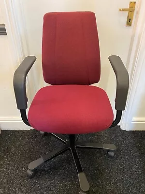 HAG Credo 3200 Office Chair With Armrests • £50