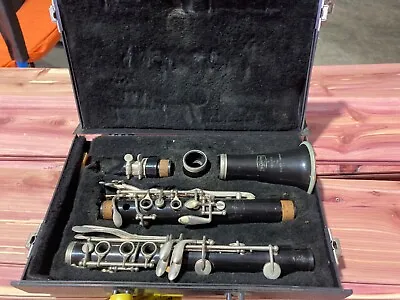 Vintage Selmer Bundy Resonite Clarinet W/ Hard Case Vintage Musical Instrument  • $45