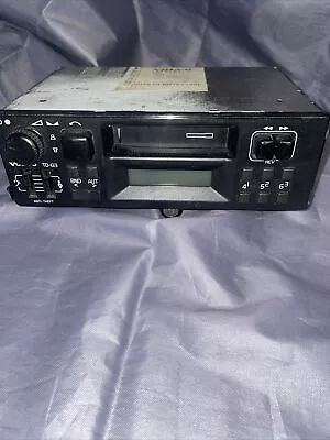 Volvo Radio Audio Tape Player Receiver Am Fm Oem 1398464-1 4980 9008 • $25.24