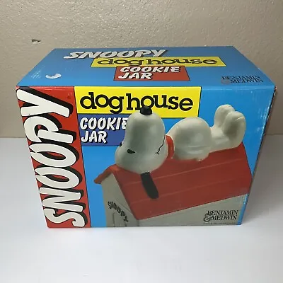 VTG Peanuts Snoopy Ceramic Doghouse Cookie Jar Benjamin & Medwin 1993 READ • $39.99