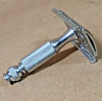 Vintage Gillette Travel TECH  DE Safety Razor J1  Nice Clean • $19.99