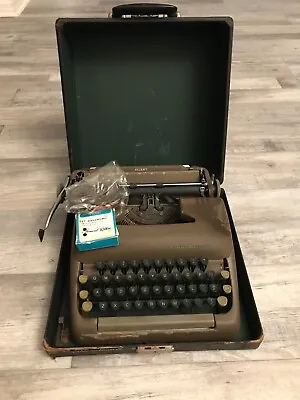 VTG 1950s Smith Corona Silent Typewriter W/ Original Case Portable Green Keys • $34.99