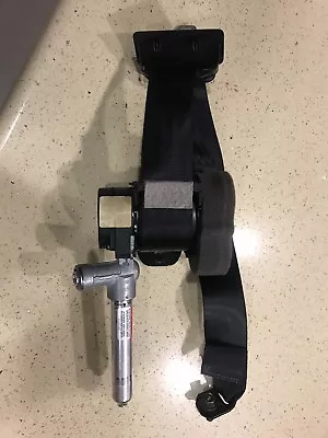 2004 - 2010 Volvo S40 2.4l Sedan Rear Passenger Seat Belt Retractor Black Oem • $24.50