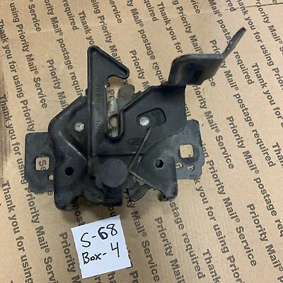 2010 - 2014 Ford Mustang GT Factory Hood Lock Latch Release Assembly 13 12 11 10 • $32.49