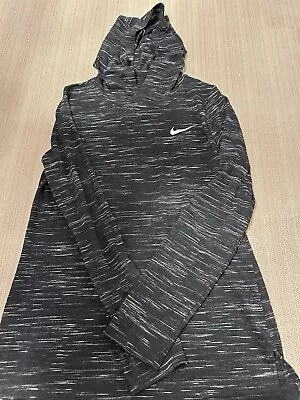 Nike Girls Large Long Sleeve T-shirt With Hood • $8