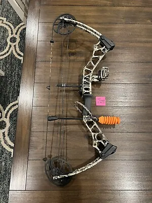 Mathews Mission Riot Compound Bow • $350