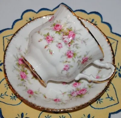 $17.47 • Buy Beautiful Vintage Paragon  Victoriana Rose  Fine Bone China, Teacup & Saucer