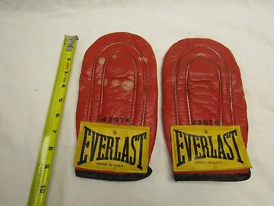 VINTAGE Everlast Leather Sparring Kickboxing Training Bag Gloves Red Boxing • $14.87