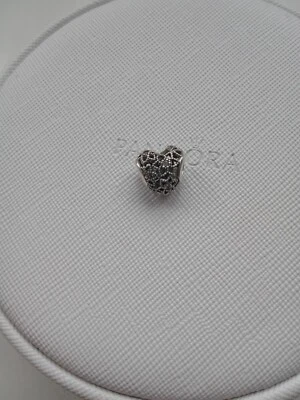 £10 • Buy Genuine Pandora Blooming Hearts Charm