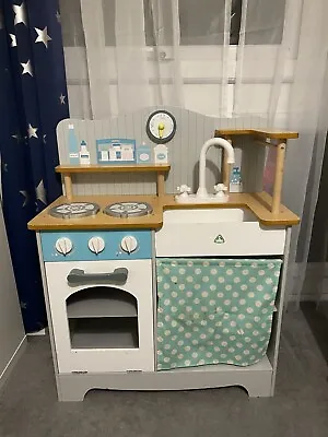 £22.40 • Buy Wooden Toy Kitchen Used